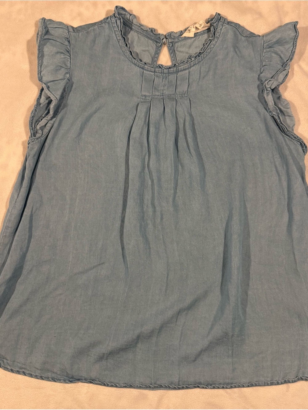 Sweet Wanderer Light Blue Ruffled sleeve Top size Large light‎ weight denim look